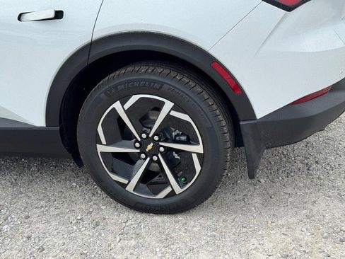 New 2026 Chevrolet Equinox EV LT image 4