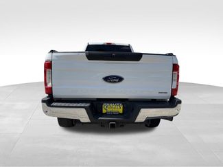 Used 2017 Ford F350 XLT w/ Camper Package AWD/4WD video 4