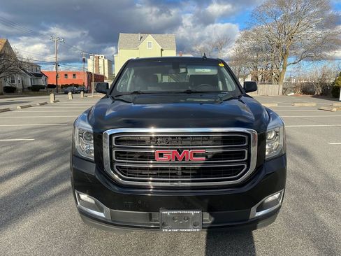 Used 2018 GMC Yukon SLE image 3