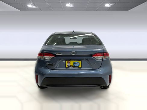 Used 2024 Toyota Corolla LE FWD image 8