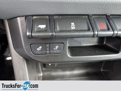 Used 2015 Chevrolet Colorado Z71 image 8