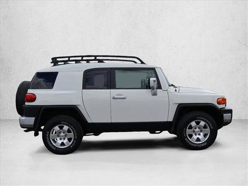 Used 2010 Toyota FJ Cruiser 4WD image 4