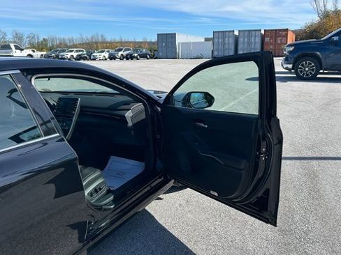 Used 2020 Toyota Avalon Touring image 45