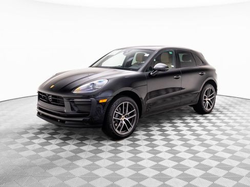 Certified 2026 Porsche Macan AWD/4WD image 1