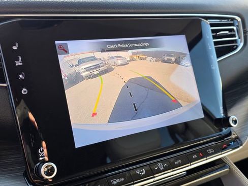 Used 2024 Jeep Wagoneer L Series II image 31