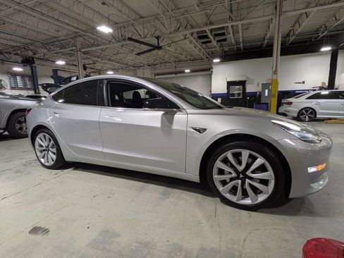 Used 2018 Tesla Model 3 Long Range image 1