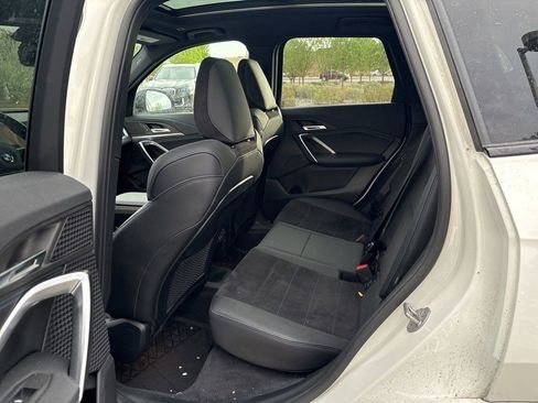 Used 2023 BMW X1 xDrive28i w/ M Sport Package image 11