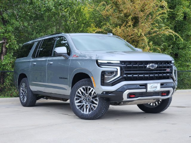 Used 2025 Chevrolet Suburban Z71 AWD/4WD image 1
