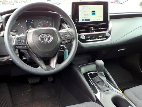 Used 2025 Toyota Corolla LE image 10