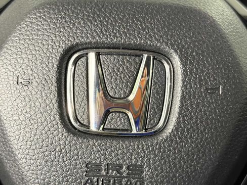 Used 2025 Honda Pilot EX-L image 25