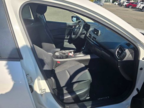 Used 2014 MAZDA MAZDA3 i Sport image 11