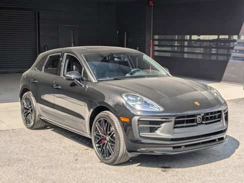 New 2026 Porsche Macan GTS image 7