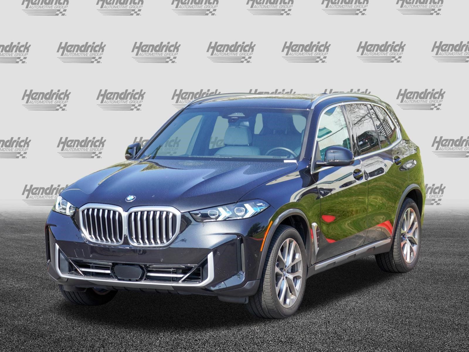 Certified 2025 BMW X5 sDrive40i w/ Climate Comfort Package RWD image 5