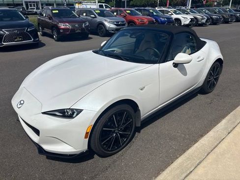 Used 2025 MAZDA MX-5 Miata Grand Touring w/ Appearance Package RWD image 6