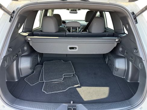 Used 2025 Subaru Forester Premium AWD/4WD image 17