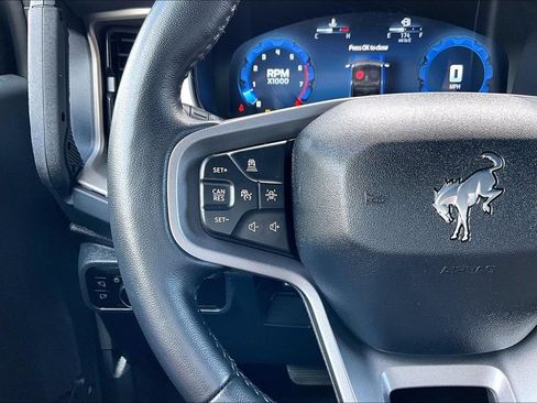 Certified 2025 Ford Bronco Outer Banks AWD/4WD image 18