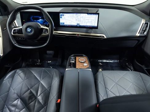 Used 2023 BMW iX xDrive50 w/ Premium Package image 21