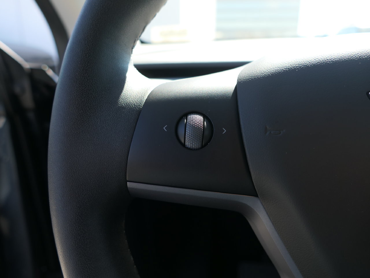 Used 2023 Tesla Model Y Long Range AWD/4WD image 16
