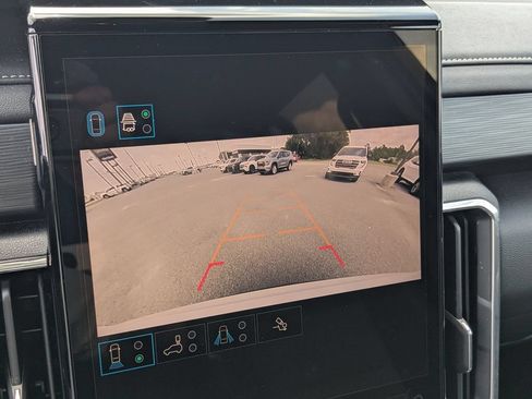 Used 2025 GMC Acadia Elevation FWD image 23