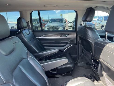 Used 2022 Jeep Grand Cherokee L Limited w/ Trailer Tow Group (B) image 24