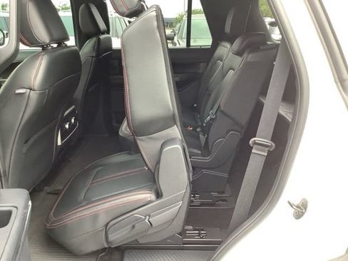 Used 2022 Ford Expedition Limited AWD/4WD image 37
