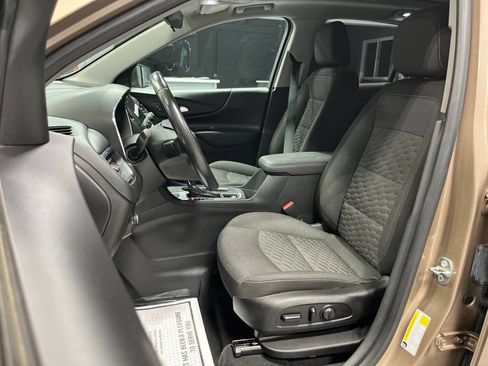 Used 2018 Chevrolet Equinox LT w/ Sun & Infotainment Package AWD/4WD image 16