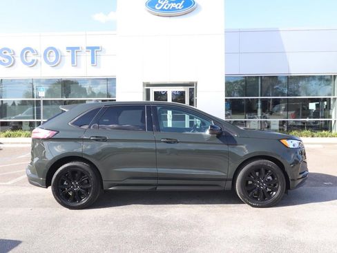 Used 2024 Ford Edge SE w/ Black Appearance Package image 15