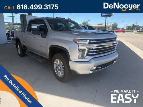 Used 2023 Chevrolet Silverado 2500 High Country AWD/4WD image 7