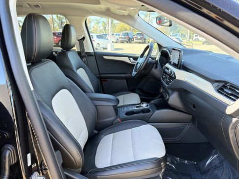 Used 2022 Ford Escape Titanium w/ Titanium Elite Package image 30