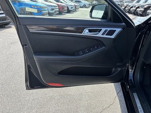 Used 2017 Genesis G80 3.8 w/ Option Group 02 image 18