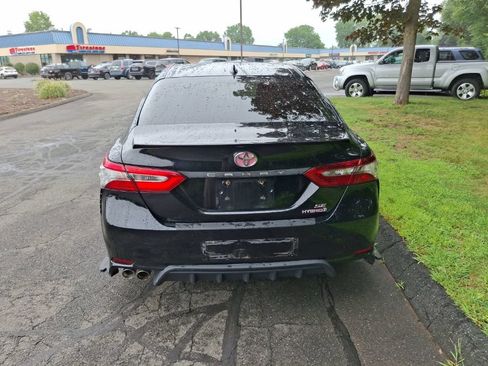 Used 2018 Toyota Camry SE w/ Audio Package FWD image 5
