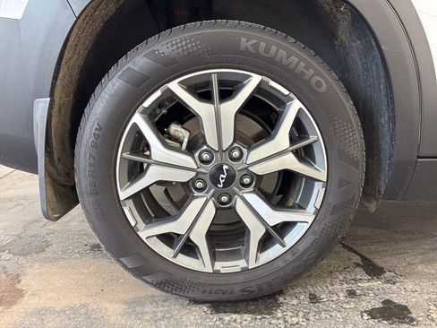 Certified 2023 Kia Seltos EX AWD/4WD image 22