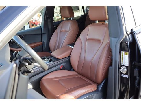 Used 2021 Audi Q8 Premium Plus w/ Premium Plus Package image 11