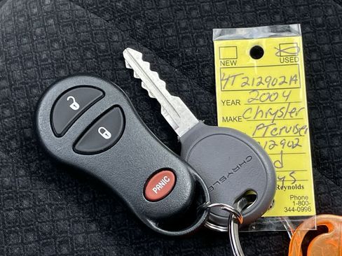 Used 2004 Chrysler PT Cruiser Touring w/ Chrome Accents Group FWD image 26