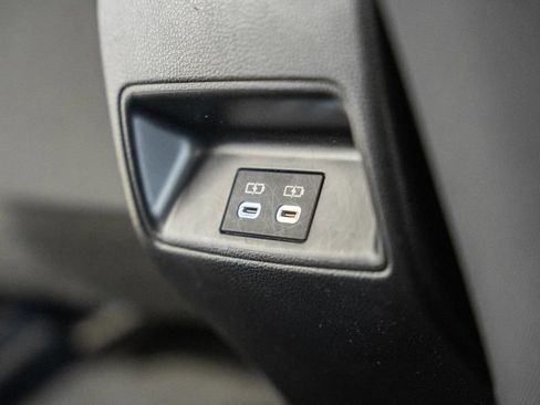 Used 2023 Toyota Corolla SE FWD image 29