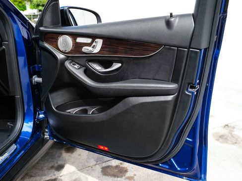 Used 2021 Mercedes-Benz GLC 300 image 48