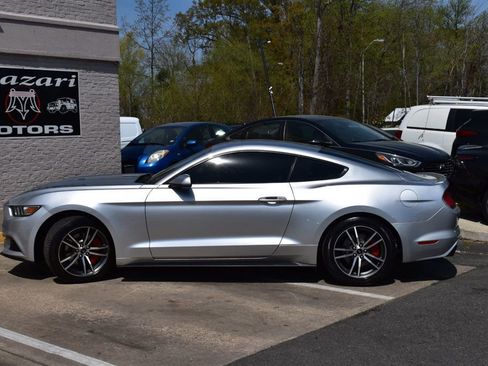 Used 2016 Ford Mustang Coupe image 3