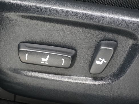 Used 2018 Toyota 4Runner SR5 image 16