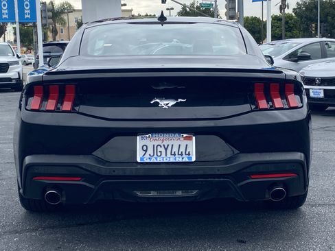 Used 2024 Ford Mustang Premium image 5