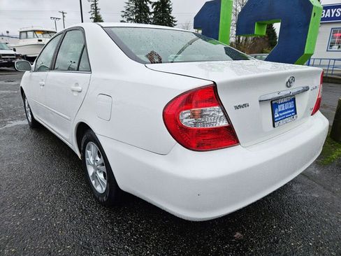 Used 2004 Toyota Camry XLE image 3