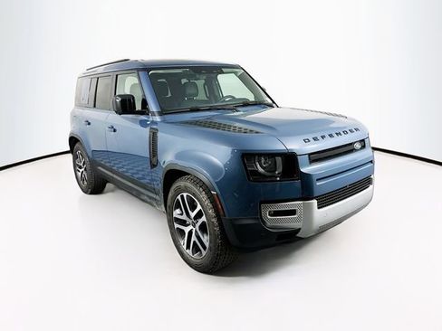 Used 2024 Land Rover Defender 110 S image 3