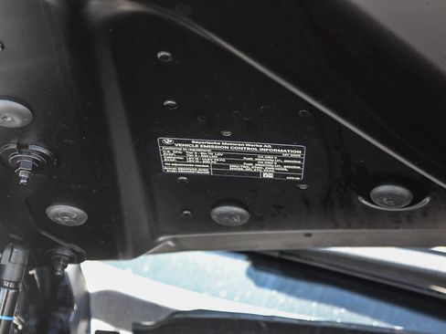 Used 2025 BMW M5 w/ Carbon Package AWD/4WD image 39