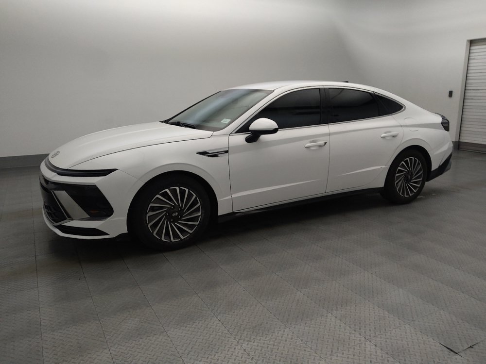 Used 2024 Hyundai Sonata SEL FWD image 2