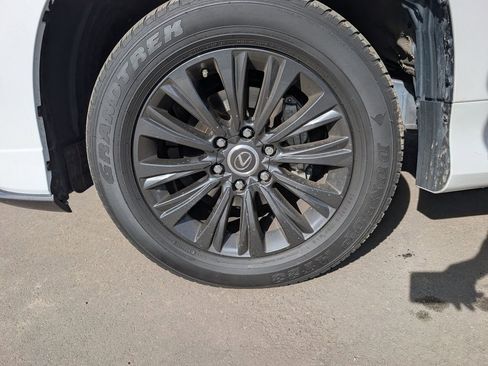 Used 2023 Lexus GX 460 Premium image 9