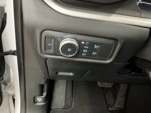 Used 2020 Ford Explorer XLT w/ Equipment Group 202A image 20