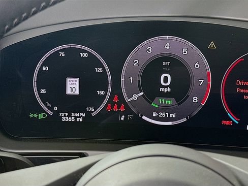 Used 2025 Porsche Cayenne E-Hybrid image 13