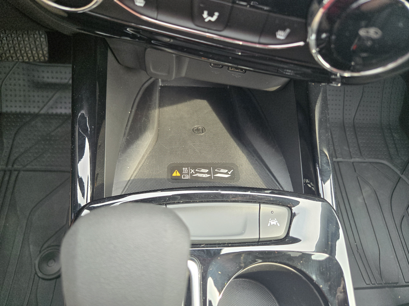 Used 2025 Chevrolet Trax ACTIV w/ Sunroof Package FWD image 20