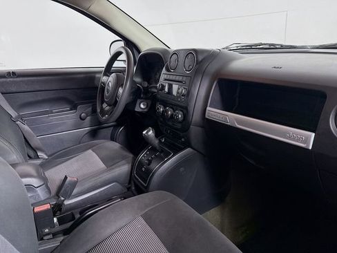 Used 2017 Jeep Compass Sport AWD/4WD image 26
