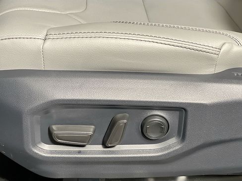New 2026 Toyota Tundra Limited AWD/4WD image 15