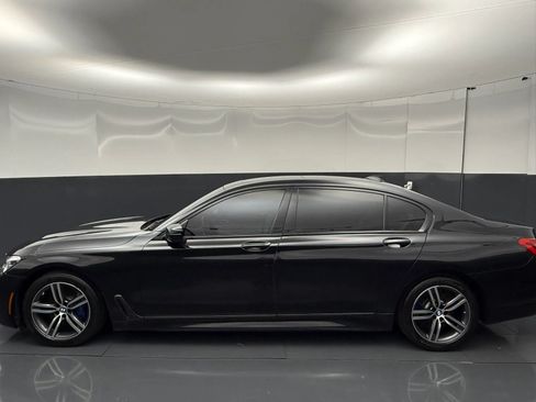 Used 2019 BMW 750i xDrive w/ Executive Package AWD/4WD image 3